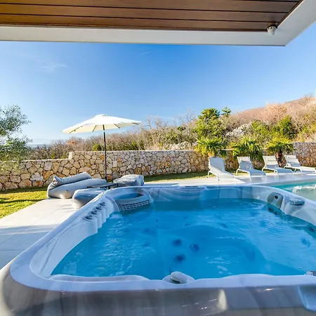 Carolea Villa
