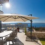 Carolea * Crikvenica