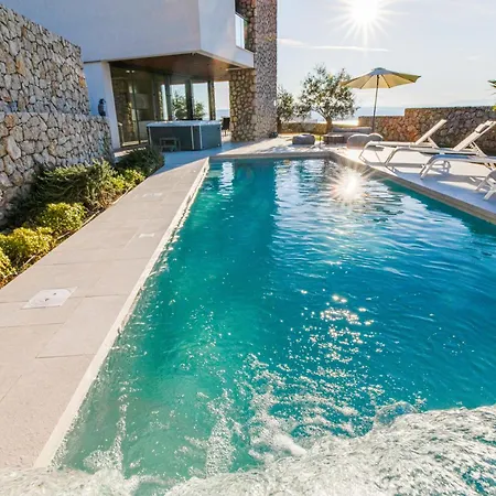 Carolea Villa